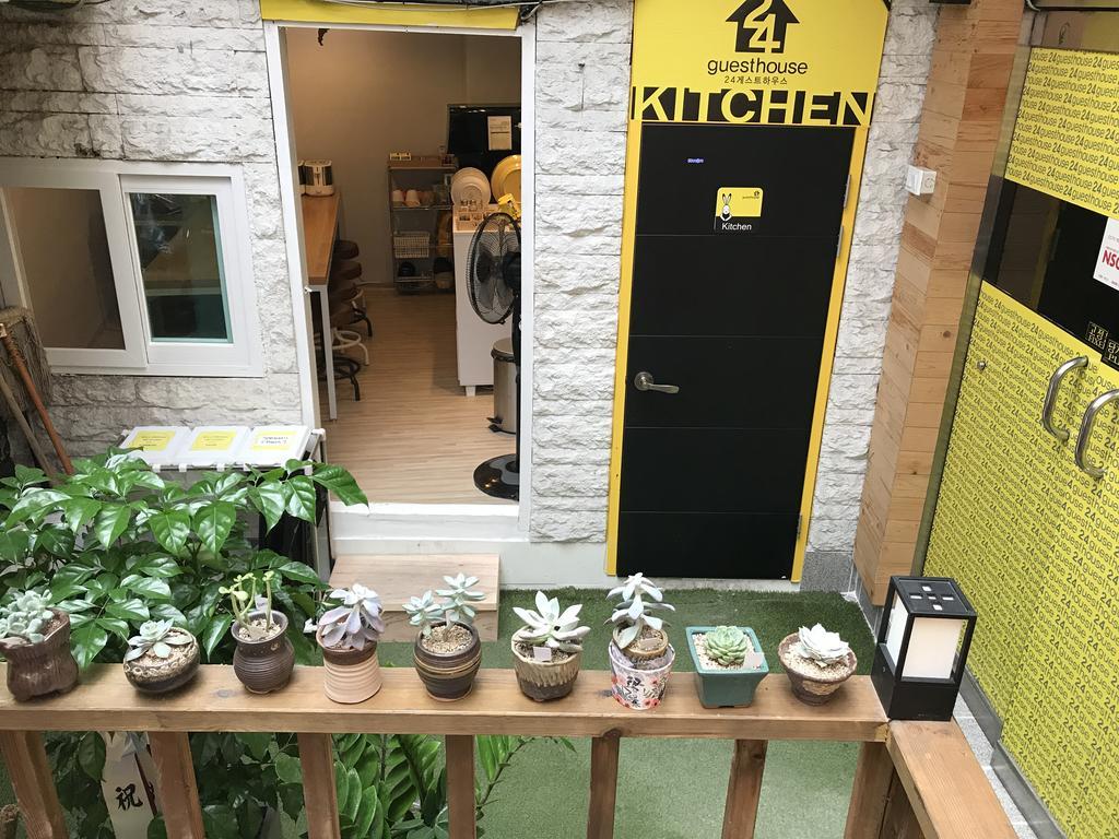 24 Guesthouse Jongno Tower Seul Exterior foto